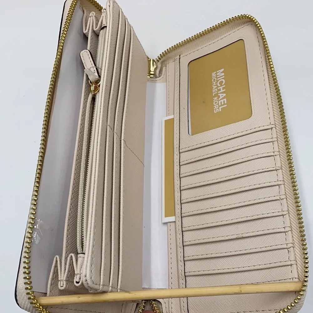 MICHAEL KORS Jet Set Travel Continental Zip Wristlet Wallet Optic White